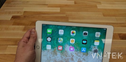 Apple ra mắt iPad 9,7 inch mới, giá siêu rẻ