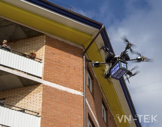 Drone phát thư 20.000 USD của Nga vỡ vụn trong lần bay đầu tiên